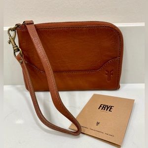 FRYE Melissa Leather Wristlet NWOT!